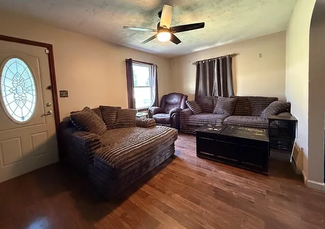 Photo 3 of Single family home for sale at 1115 Metropolitan Ave, Leavenworth, KS 66048 | MLS# 2636020 | Listing updated on 2026-09-16