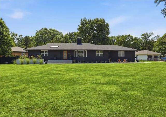 Photo 1 of Single family home for sale at 11405 Glen Arbor Ter, Kansas City, MO 64114 | MLS# 2636029 | Listing updated on 2026-08-29