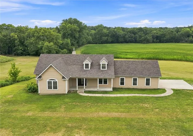 1st image of 7633 212th St, Holt, MO 64048 | MLS# 2636031