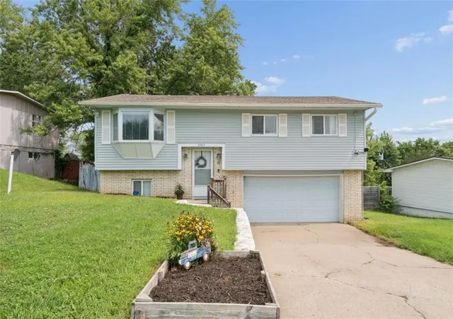 Photo 1 of Single family home for sale at 8502 Ann Ave, Kansas City, KS 66112 | MLS# 2636047 | Listing updated on 2026-08-14