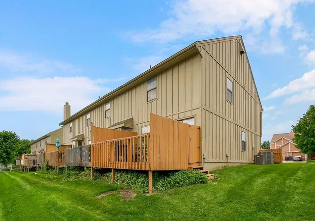 20th image of 404 Ne 6th St #D, Blue Springs, MO 64014 | MLS# 2636052