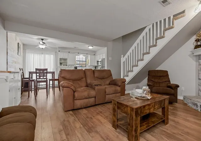 3rd image of 404 Ne 6Th St #D, Blue Springs, MO 64014 | MLS# 2636052