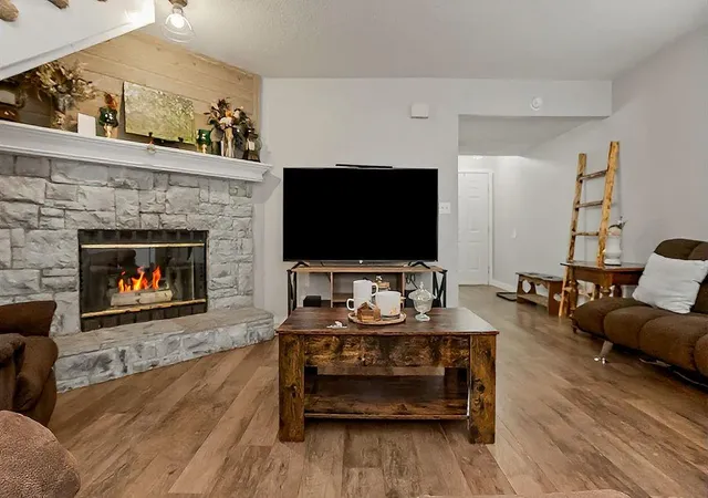 5th image of 404 Ne 6Th St #D, Blue Springs, MO 64014 | MLS# 2636052