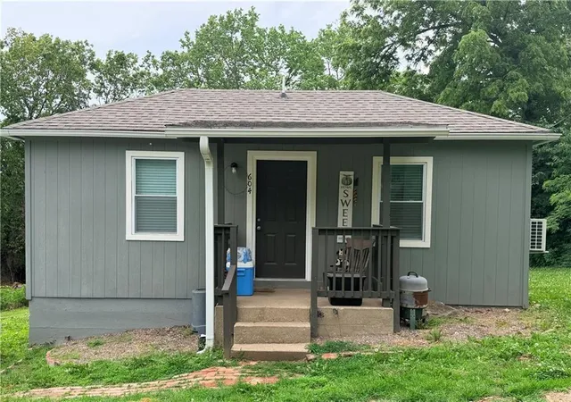 1st image of 604 S Second St, Richmond, MO 64085 | MLS# 2636057