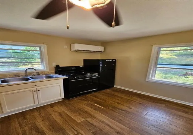 Photo 5 of Single family home for sale at 604 S 2nd Street, Richmond, MO 64085 | MLS# 2636057 | Listing updated on 2026-08-27