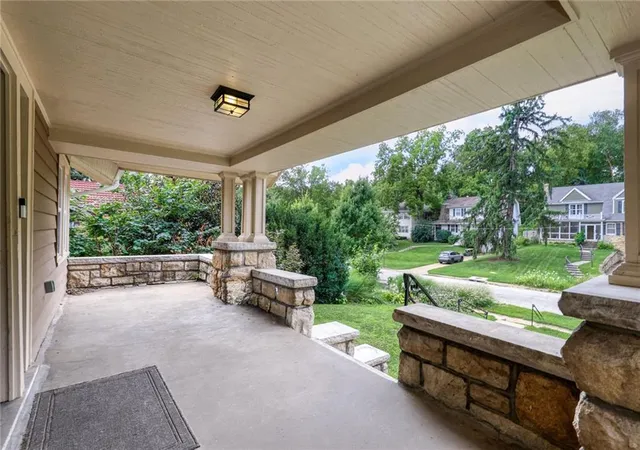 Photo 2 of Single family home for sale at 4937 Westwood Rd, Kansas City, MO 64112 | MLS# 2636067 | Listing updated on 2026-10-04