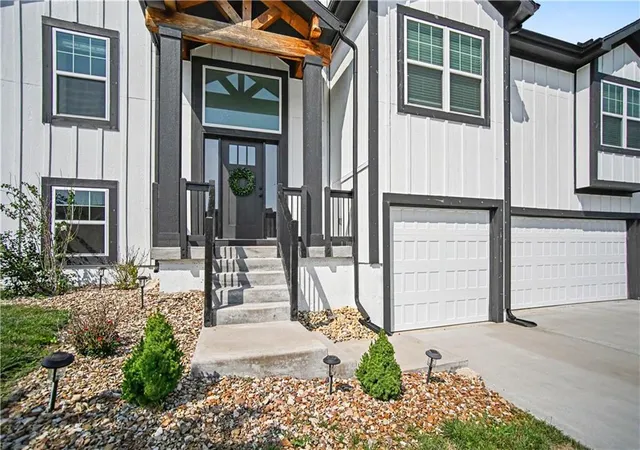Photo 3 of Single family home for sale at 6004 NE 120th Street, Kansas City, MO 64156 | MLS# 2636072 | Listing updated on 2026-09-21