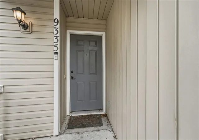 Photo 4 of Townhouse for sale at 9335 N Main St, Kansas City, MO 64155 | MLS# 2636073 | Listing updated on 2026-08-27