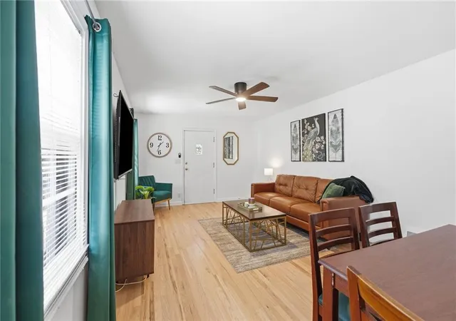 Photo 3 of Sale Pending at 601 W 86th Terrace, Kansas City, MO 64114 | MLS# 2636077 | Listing updated on 2026-09-04