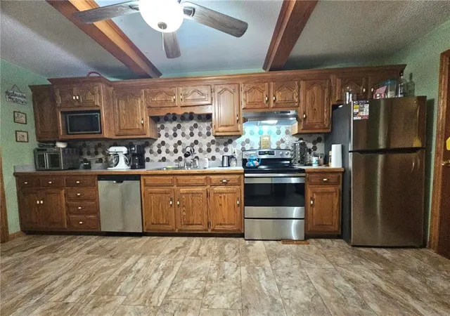 Photo 4 of Single family home for sale at 870 Hwy K 171, Pittsburg, KS 66762 | MLS# 2636080 | Listing updated on 2026-10-02