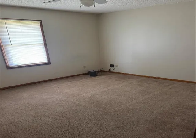 Photo 7 of Sale Pending at 31228 Highridge Dr, Excelsior Springs, MO 64024 | MLS# 2636090 | Listing updated on 2026-08-29