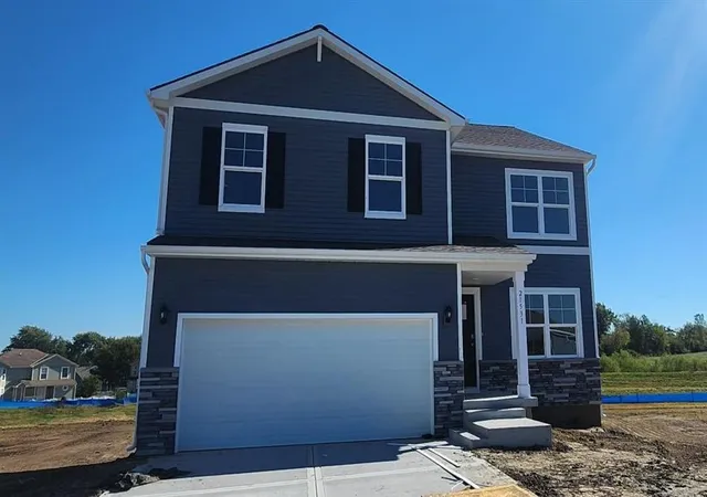 Photo 2 of Single family home for sale at 21531 Carrara Cir, Peculiar, MO 64078 | MLS# 2636132 | Listing updated on 2026-10-09
