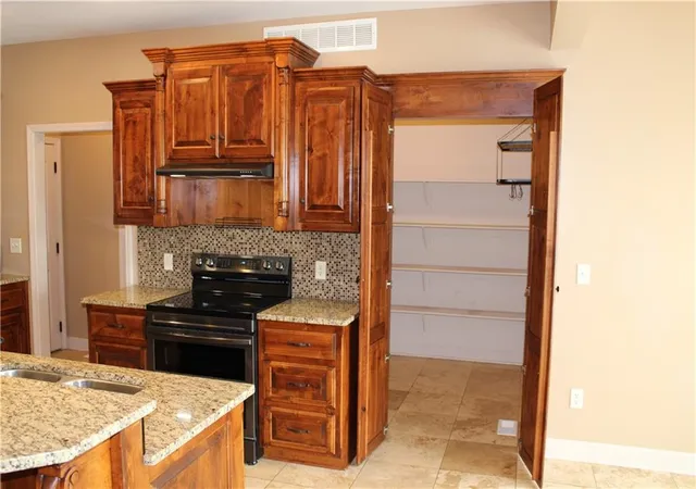 Photo 5 of Single family home for sale at 4701 Corinth Dr, Saint Joseph, MO 64506 | MLS# 2636136 | Listing updated on 2026-09-04