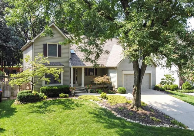 1st image of 9613 W 115th Ter, Overland Park, KS 66210 | MLS# 2636153