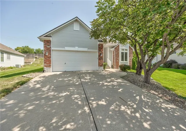 Photo 2 of Single family home for sale at 17904 E 29th Street S, Independence, MO 64057 | MLS# 2636154 | Listing updated on 2026-10-05