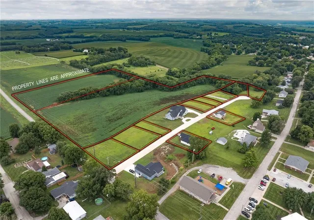 2nd image of 1508 Missouri Ave, Mound City, MO 64470 | MLS# 2636155