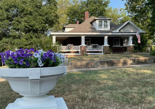 Photo 3 of Sale Pending at 731 S 5th Street, Independence, KS 67301 | MLS# 2636157 | Listing updated on 2026-09-01