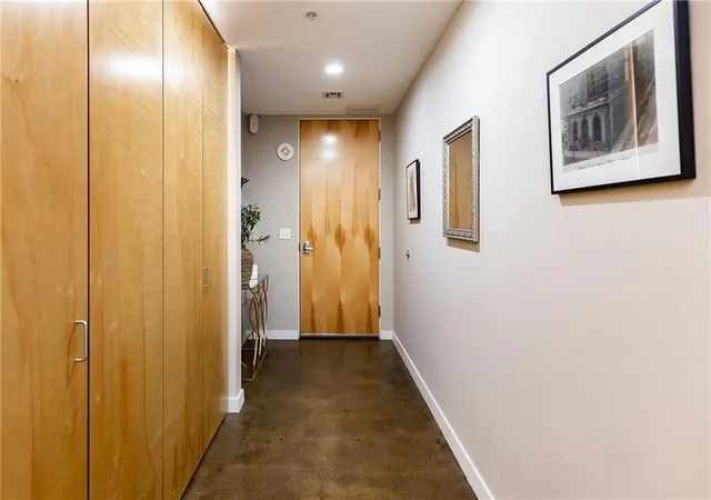 Photo 3 of Condo for sale at 21 W 10th Street #7D, Kansas City, MO 64105 | MLS# 2636162 | Listing updated on 2026-08-29