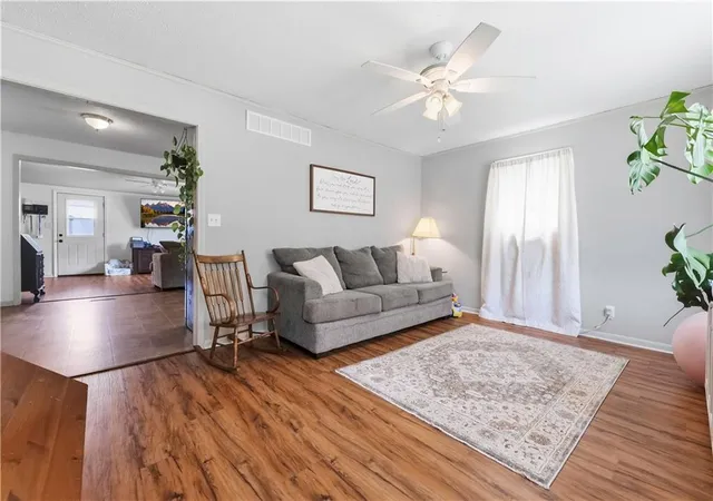 4th image of 205 N Mulberry St, Adrian, MO 64720 | MLS# 2636175