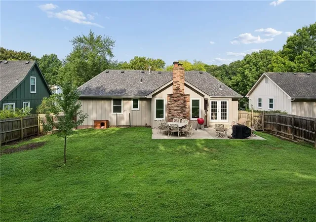 38th image of 7833 N Michigan Ave, Kansas City, MO 64118 | MLS# 2636177