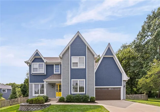 Photo 3 of Single family home for sale at 4993 W 129th Place, Leawood, KS 66209 | MLS# 2636178 | Listing updated on 2026-08-21