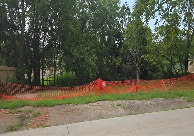 2nd image of 5107 E 30th St, Kansas City, MO 64128 | MLS# 2636180