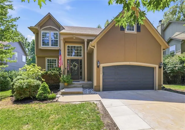 1st image of 14559 W 152nd Ter, Olathe, KS 66062 | MLS# 2636187