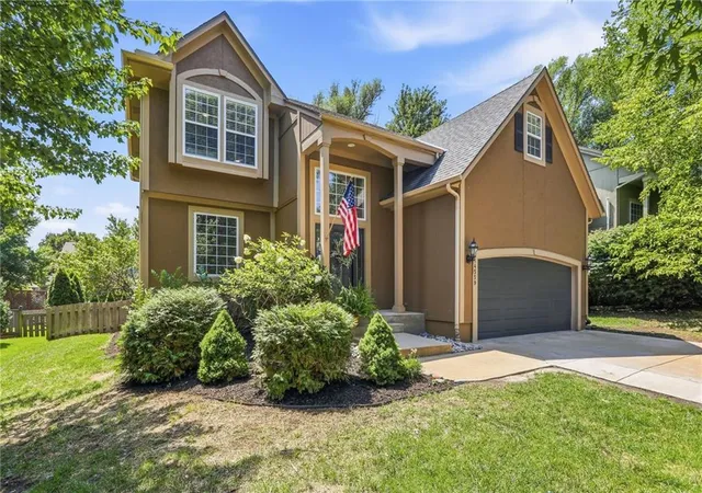 2nd image of 14559 W 152nd Ter, Olathe, KS 66062 | MLS# 2636187