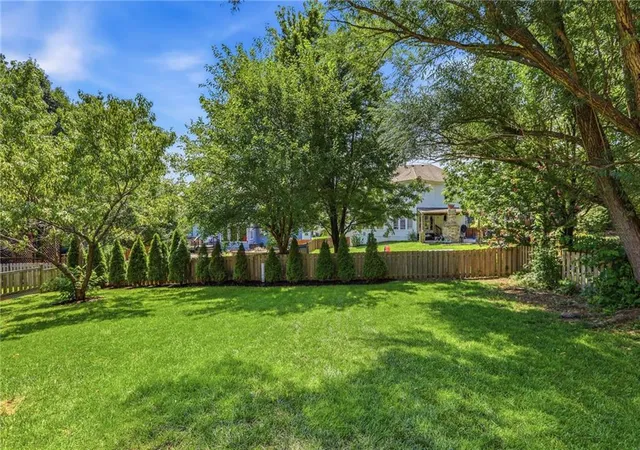 Photo 4 of Sale Pending at 14559 W 152nd Terrace, Olathe, KS 66062 | MLS# 2636187 | Listing updated on 2026-10-11