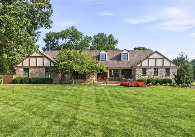 Photo 4 of Sale Pending at 3906 W 143rd Street, Overland Park, KS 66224 | MLS# 2636188 | Listing updated on 2026-10-03