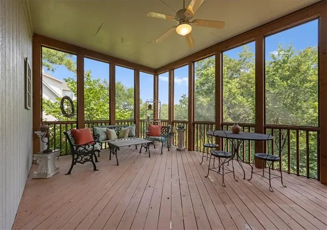 Photo 3 of Single family home for sale at 605 Edgewood Dr, Lee's Summit, MO 64081 | MLS# 2636197 | Listing updated on 2026-10-11