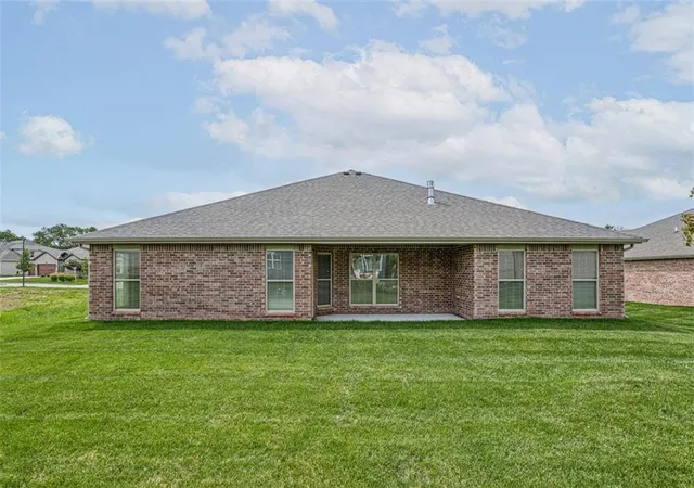 24th image of 1643 N 156th St, Basehor, KS 66007 | MLS# 2636207