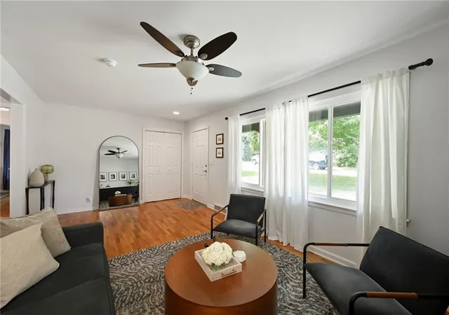5th image of 5539 Goodman St, Mission, KS 66202 | MLS# 2636210