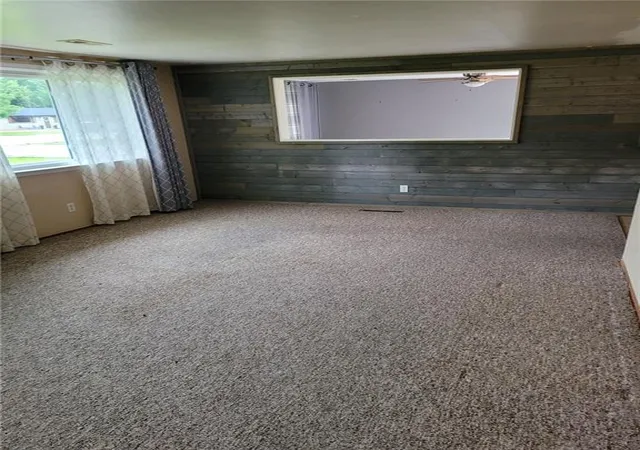 5th image of 8105 N Summit St, Kansas City, MO 64118 | MLS# 2636217