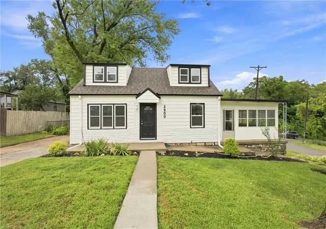 1st image of 2800 S 8Th Ter, Kansas City, KS 66103 | MLS# 2636221