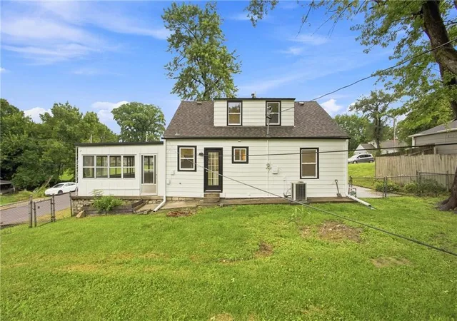 5th image of 2800 S 8Th Ter, Kansas City, KS 66103 | MLS# 2636221