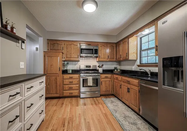 Photo 3 of Sale Pending at 210 Dawn Ave, Belton, MO 64012 | MLS# 2636227 | Listing updated on 2026-08-28