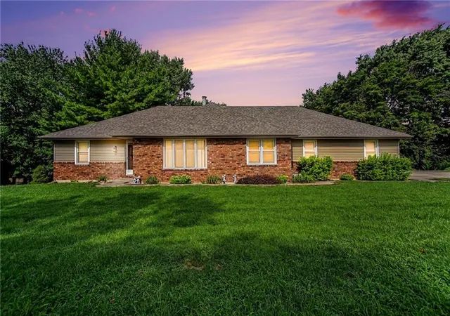 42nd image of 5408 Osage Dr, Saint Joseph, MO 64503 | MLS# 2636232