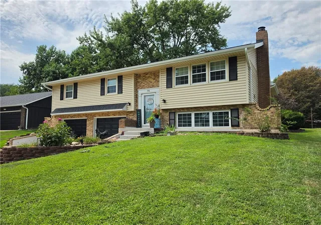 2nd image of 546 Lisa Ln, Maryville, MO 64468 | MLS# 2636233