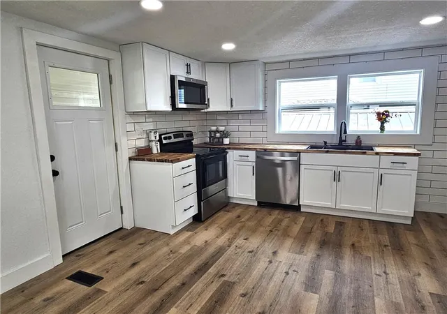 5th image of 304 N College St, Richmond, MO 64085 | MLS# 2636235