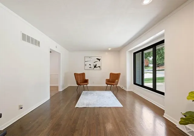 Photo 3 of Sale Pending at 6220 N Bales Ave, Kansas City, MO 64119 | MLS# 2636236 | Listing updated on 2026-09-19