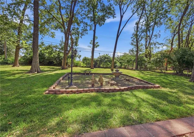 Photo 35 of Single family home for sale at 211 W 104th Terrace, Kansas City, MO 64114 | MLS# 2636245 | Listing updated on 2026-09-25