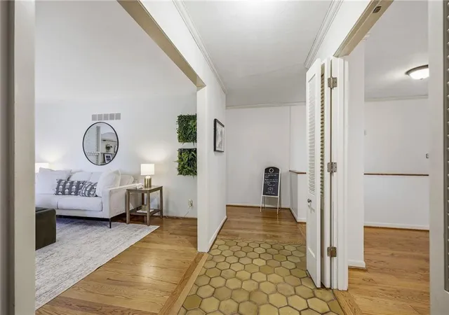 Photo 3 of Single family home for sale at 211 W 104th Terrace, Kansas City, MO 64114 | MLS# 2636245 | Listing updated on 2026-09-25