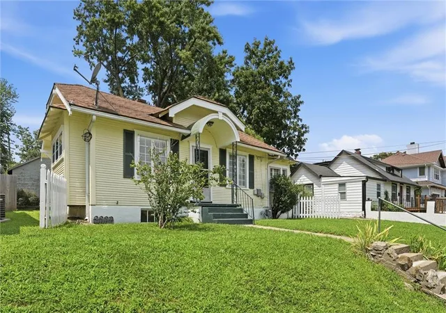 Photo 3 of Sale Pending at 4328 Fisher St, Kansas City, KS 66103 | MLS# 2636246 | Listing updated on 2026-09-08