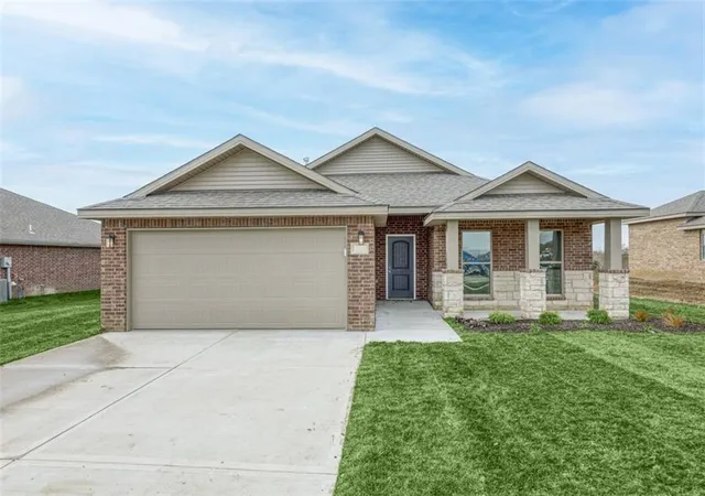 1st image of 15630 Austin Ct, Basehor, KS 66007 | MLS# 2636249