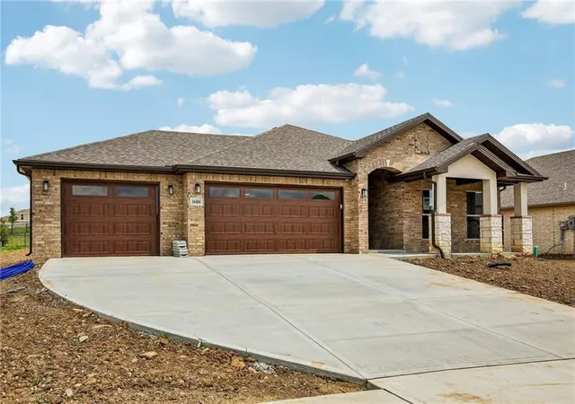 1st image of 1644 N 157th Ln, Basehor, KS 66007 | MLS# 2636253