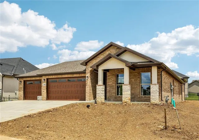 2nd image of 1644 N 157th Ln, Basehor, KS 66007 | MLS# 2636253