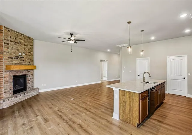 image of 1644 N 157th Ln, Basehor, KS 66007 | MLS# 2636253