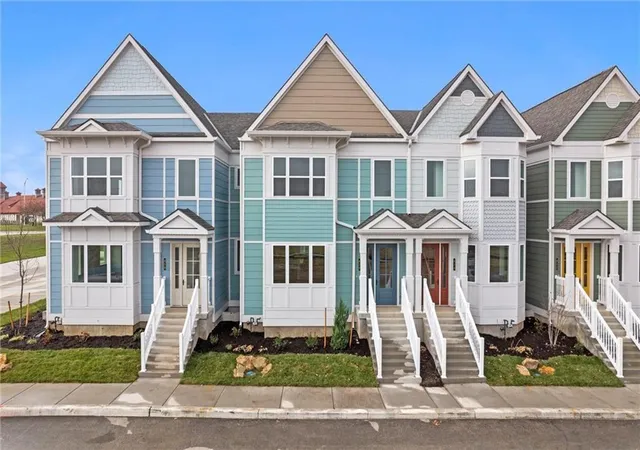 Townhouse for sale at 456 SW Brummel Rd, Lees Summit, MO 64081 | MLS# 2636267
