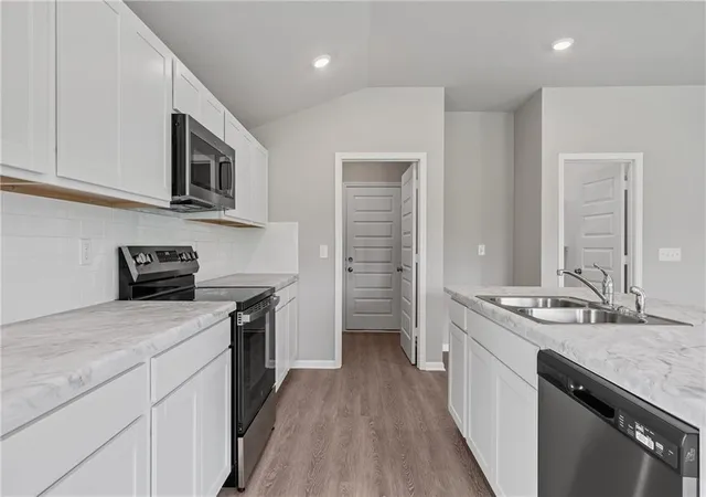Photo 4 of Sale Pending at 20246 W 195th Street, Spring Hill, KS 66083 | MLS# 2636269 | Listing updated on 2026-09-28